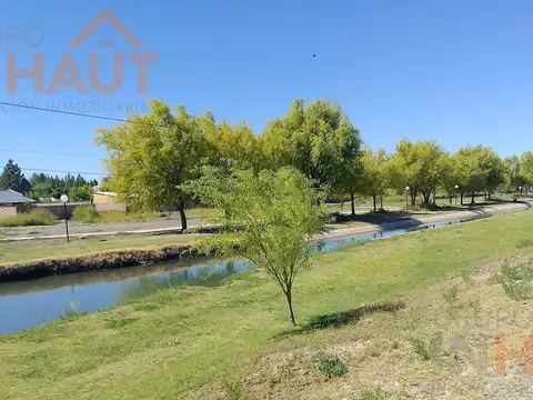 Terreno de 404m2 en C. Cordero
