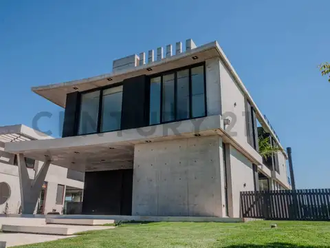 Av de los Lagos , Piso 0