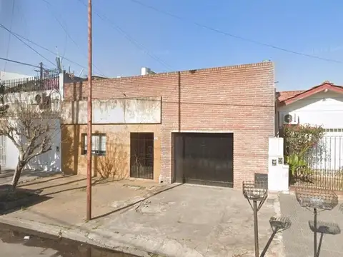 CASA EN VENTA 3 AMBIENTES