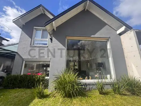 Extraordinaria Casa en Venta en Club El Carmen, Hudson-Gutierrez