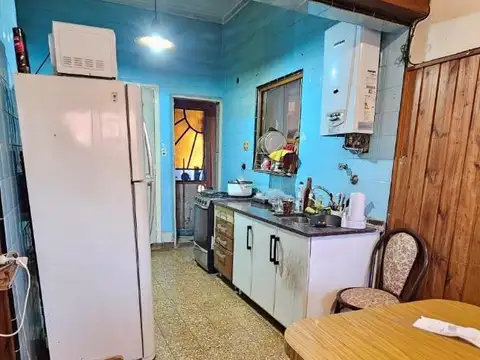 Casa 5 ambientes con 2 baños