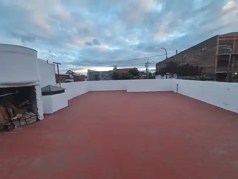 Depto Tipo Casa en Venta con 1 cocheras