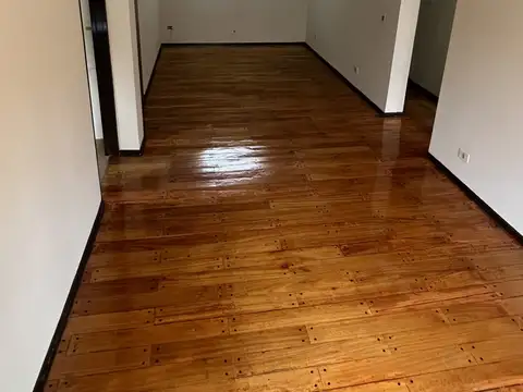 Machain 4000, Piso 1