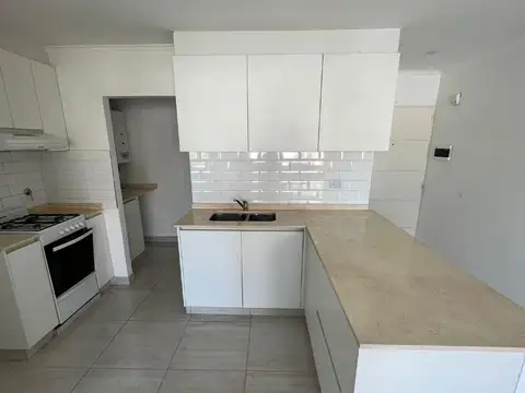 PERON 600 , Piso 4º