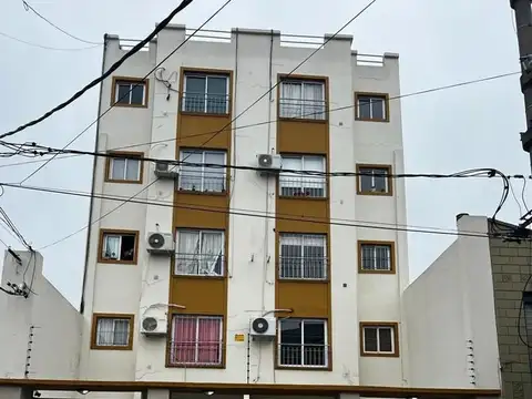 DEPARTAMENTO DOS AMBIENTES AL FRENTE EN ALQUILER