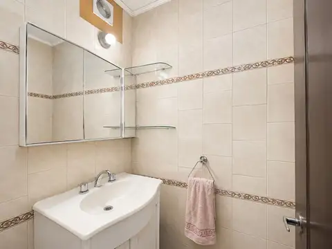 DEPARTAMENTO  4 AMBIENTES VENTA AVELLANEDA CENTRO