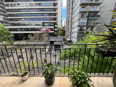 Venta. Departamento 4 amb. Cochera. Zabala y Campos.