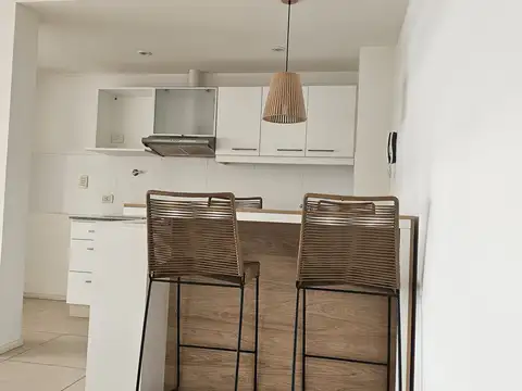 Departamento en Alquiler con 1 cocheras