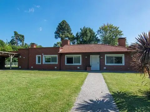 Casa 6 ambientes con 3 baños
