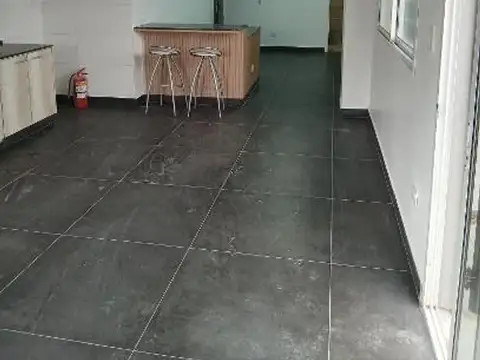 Depto Tipo Casa en Alquiler de 4 ambientes