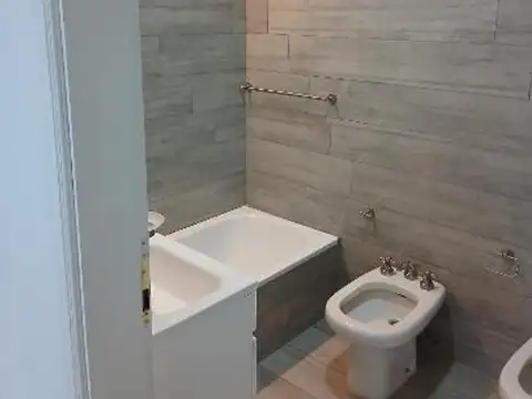Depto Tipo Casa 4 ambientes con 3 baños