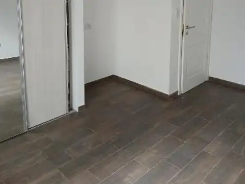 Depto Tipo Casa en Alquiler de 2 dormitorios