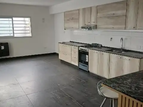 HERMOSO PH 3 ambientes c/DEP. 210 m2