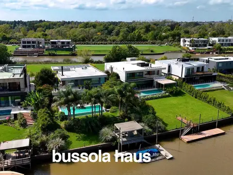 Casa en Alquiler en Albanueva, USD 12.000