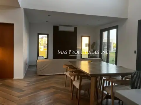 Casa en Venta de 4 dormitorios