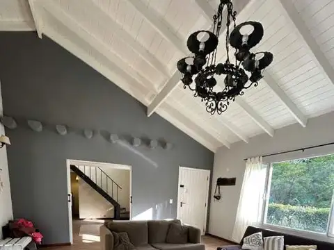 Casa en Venta con 1 cochera