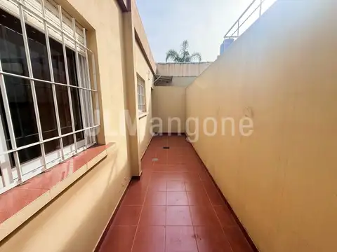 Ph 2 ambientes en planta baja con patio