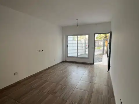 VENTA PH TRES AMBIENTES CASTELAR SUR APTO CREDITO