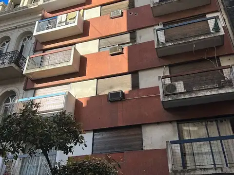 Monoambiente en Alquiler - Esmeralda Al 800 - Centro.