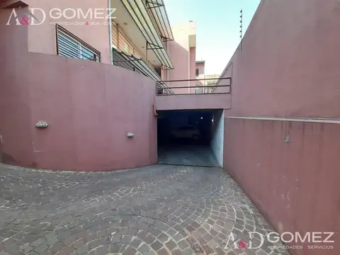 Cochera cubierta en subsuelo