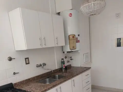 EXCELENTE 3 AMBIENTES AL FRENTE CON BALCÓN