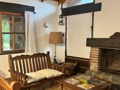 Casa 4 ambientes con 1 baño