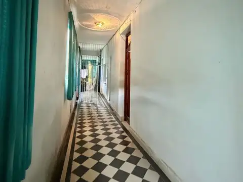 VENTA CASA 3 AMBIENTES LOMAS PATIO A REFACCIONAR