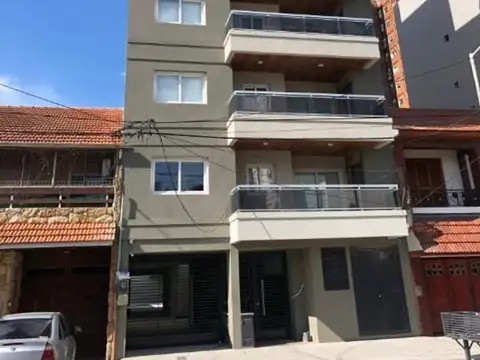 DEPTO EN VENTA LOBOS 41 WILDE 3 AMB FRENTE 1ERO A
