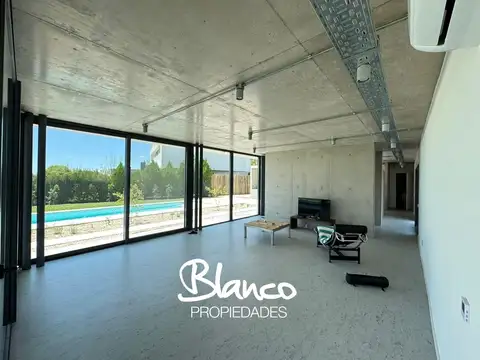 Casa en Alquiler de 3 dormitorios