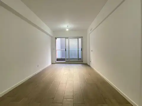 Departamento en Alquiler en Parque Patricios, $ 470.000