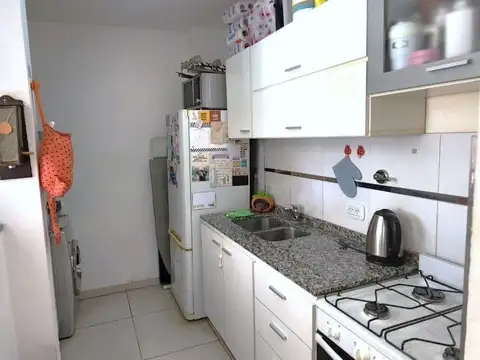 PANAMA 7700, Piso 4