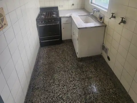 Abraham J. Luppi e/ Avenida Saenz y Fournier