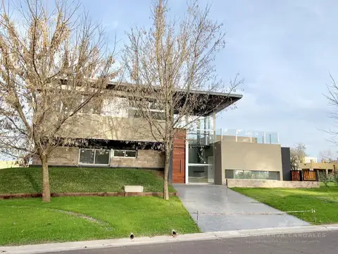 Casa de 4 Ambientes en Venta en La Reserva Cardales