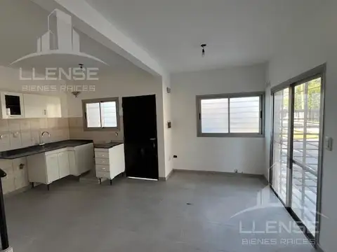 Depto Tipo Casa 3 ambientes con 2 baños