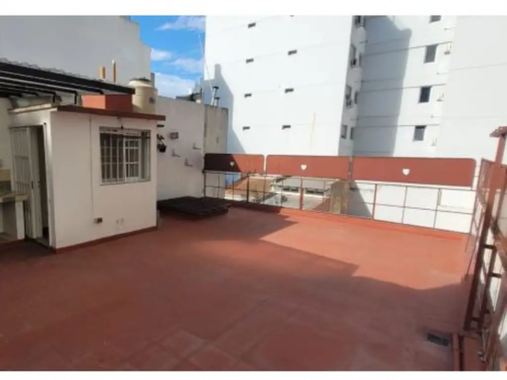 3 de febrero 2700 , Piso 1