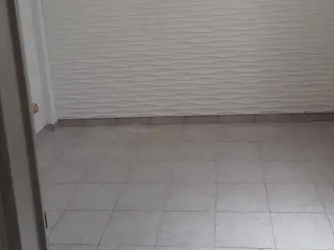 Departamento en Alquiler en Lomas del Mirador, $ 450.000