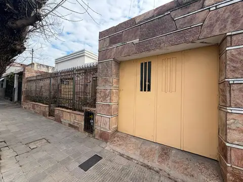 VENTA CASA 3 DORM BARRIO LOS PARAISOS