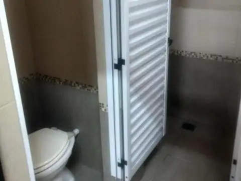 Venta Local Sobre Av. Don Bosco En Morón