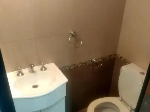 Venta Local Sobre Av. Don Bosco En Morón