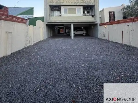 67 E/ 22 Y 23- COCHERA