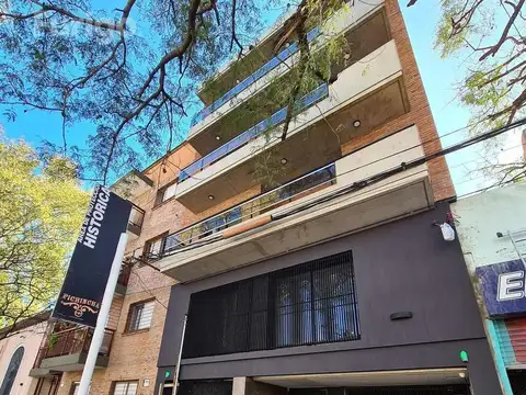 Venta Cochera Independiente en Pichincha Rosario.