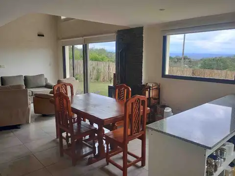 VENTA CASA 3 DORMITORIOS SANTA MONICA SANTA ROSA