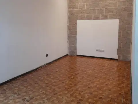 Casa interna de 1 dormitorio en alquiler