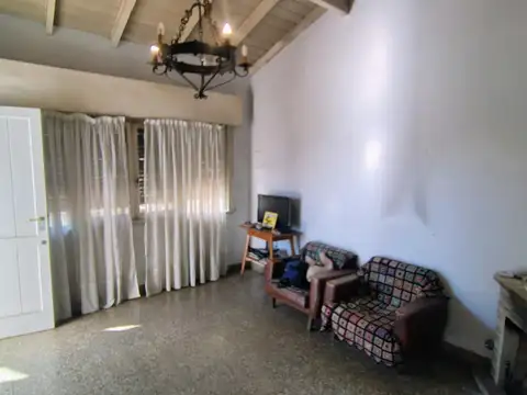 Casa en Venta en Castelar Norte, USD 105.000