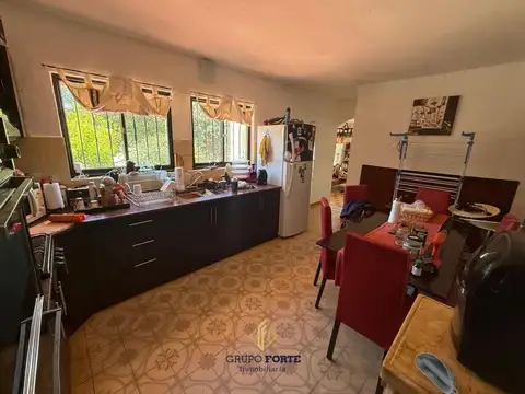 Casa 3 ambientes con 2 baños