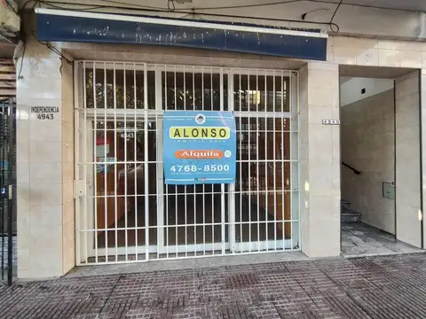 Local en Alquiler en Centro Comercial.