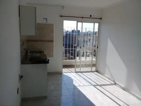 Departamento 2 ambientes c/ balcón piso 2 departamento E