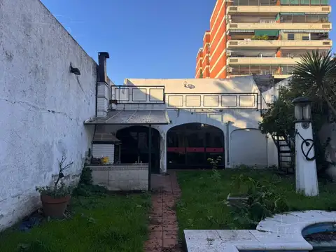 Local en Alquiler en Villa del Parque, USD 4.800