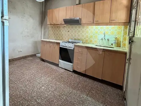 Casa en Venta con 4 cocheras
