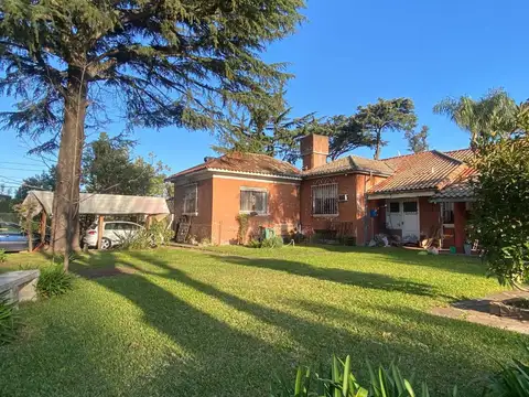 Casa 5 ambientes con 3 baños